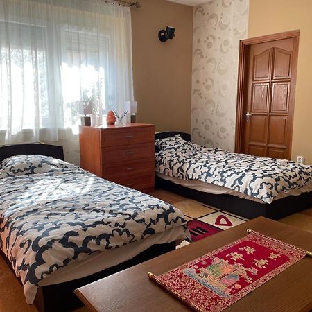 Apartamento Relax Zalaegerszeg Exterior foto